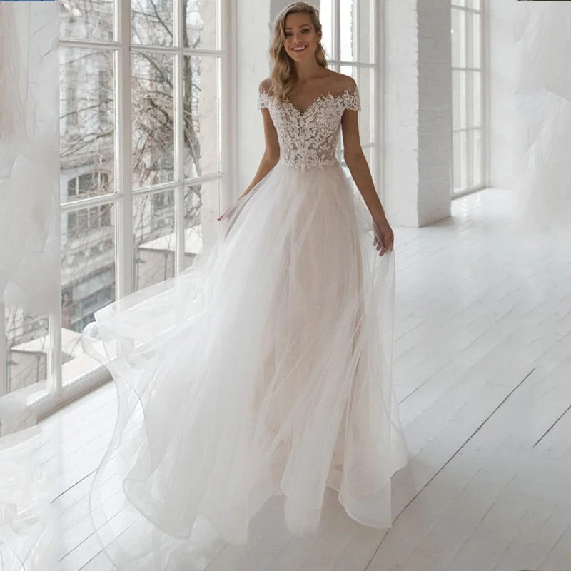 Pearl Beaded Lace Applique Tulle Bohemian A-line Wedding Dresses Chic Bridal Gown