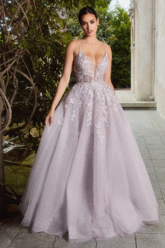 Enchanted Dreams: Captivating V-Neck Gown with Shimmering Accents and Flowing Tulle Tulle Evening Dress