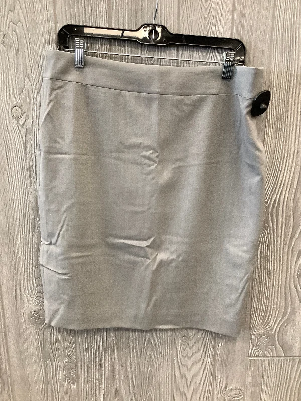 Grey Skirt Midi J. Crew, Size 10 Pleated A-line Skirt